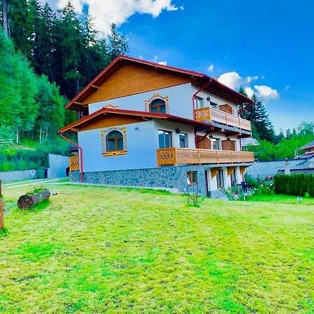 Casa Belcin Spa&Retreat Буштени Экстерьер фото